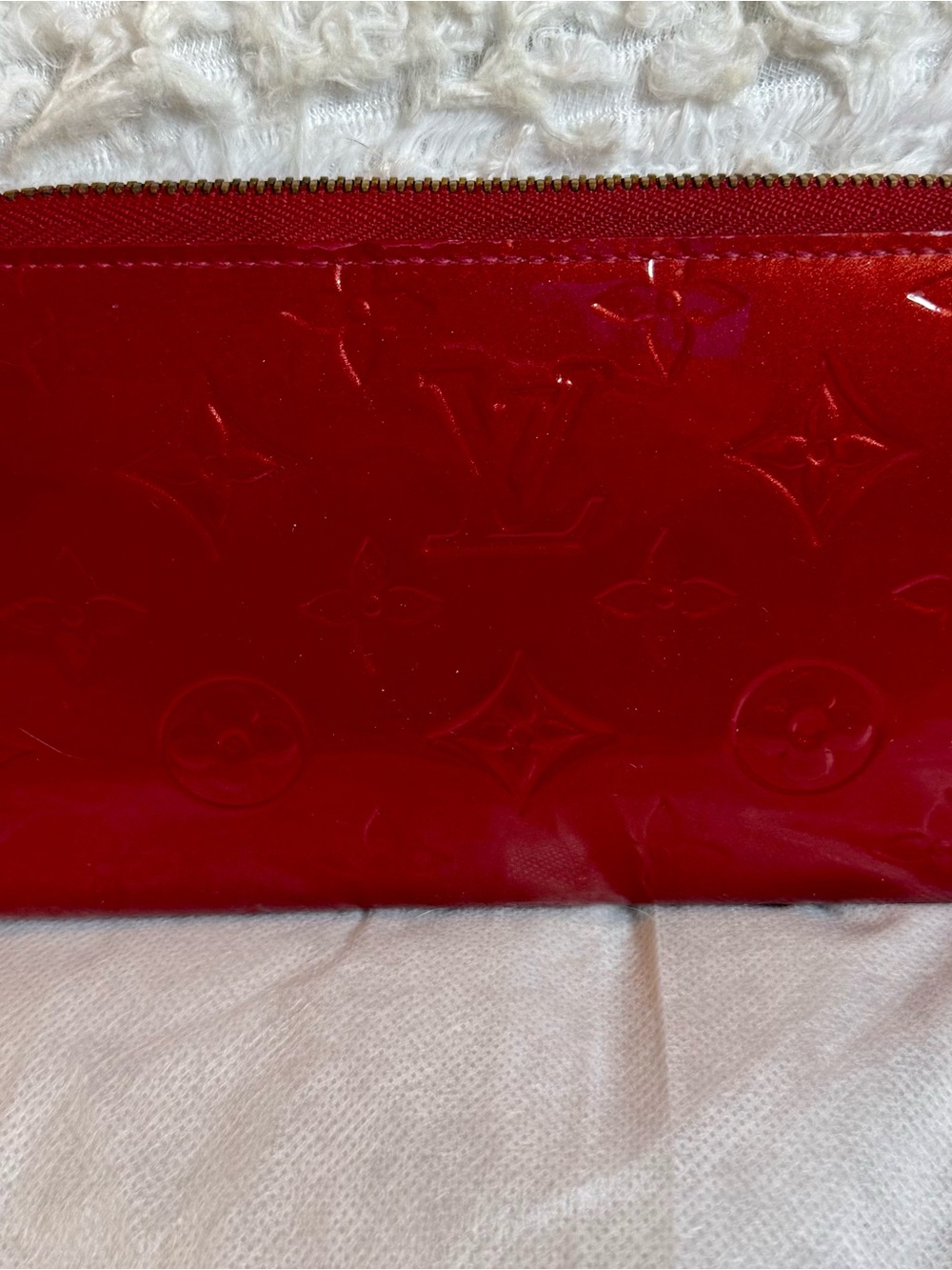 Louis Vuitton Red Vernis Monogram Zippy Wallet